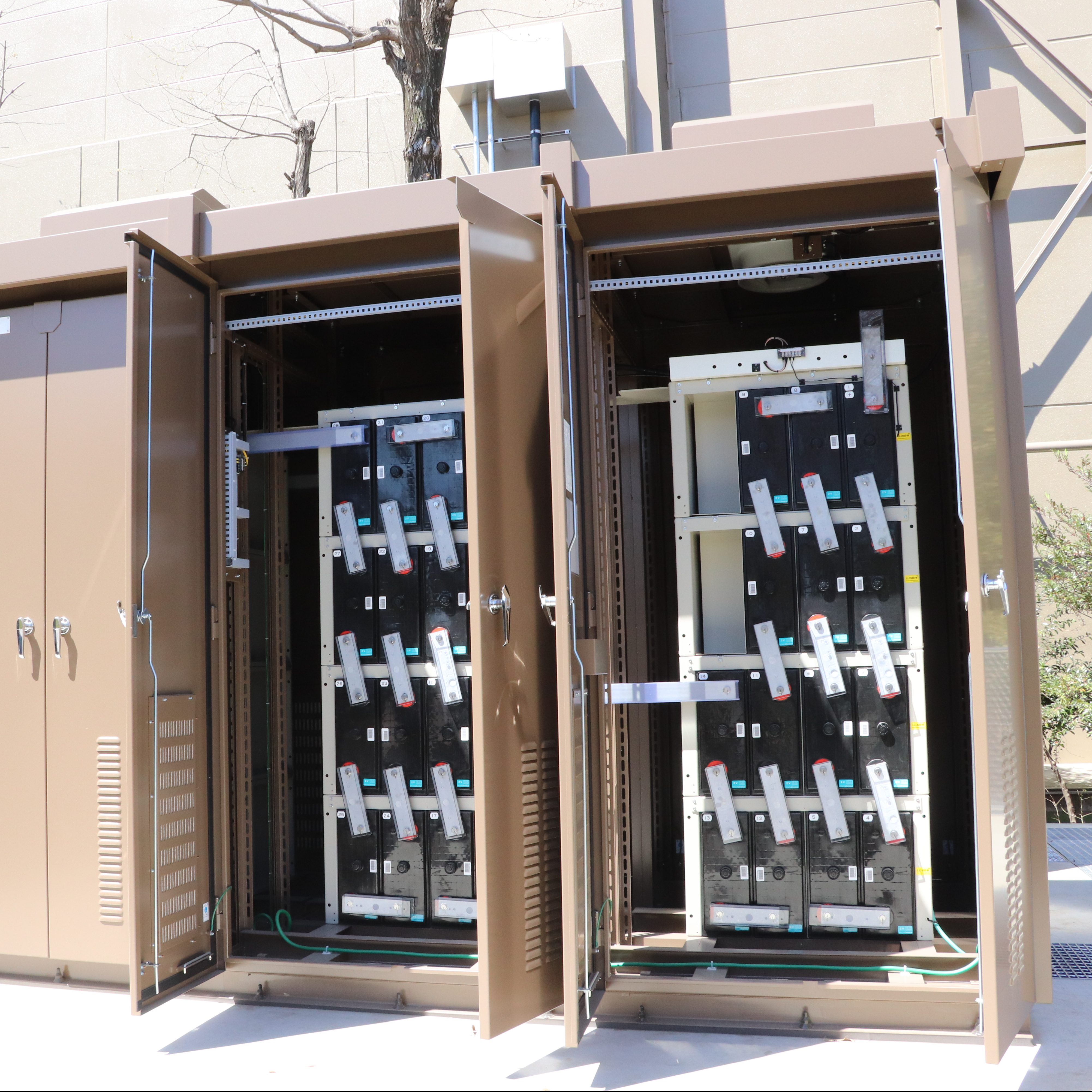 石坂産業のエネルギーマネジメント③国内先駆の大型鉛蓄電池設備を導入