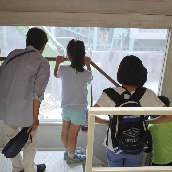 「家族のお仕事参観日」を開催しました