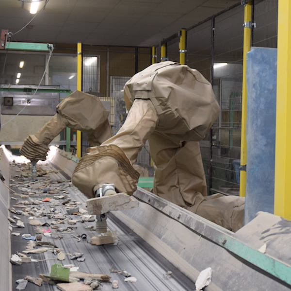 東急建設、石坂産業が建設廃棄物を自動で選別するロボットの試験的導入を開始 ～既存の中間処理プラントにも導入可能な「廃棄物選別ロボット」を共同開発～